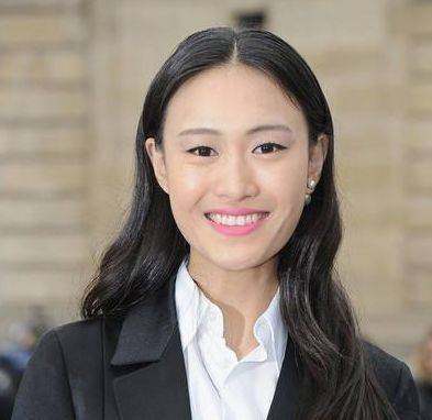 秦舒培为陈冠希生下女儿，女儿出生后经常陪伴，如今生活幸福