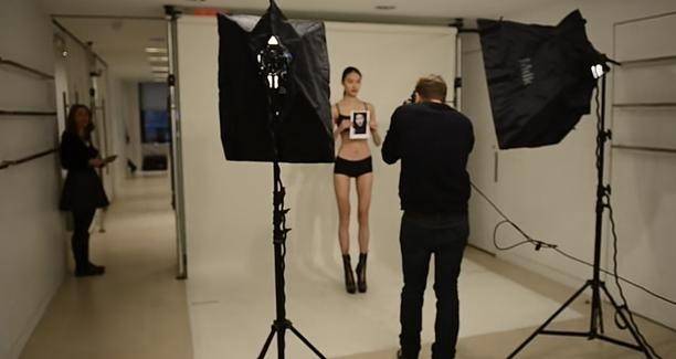 模特晒2022中国时装周面试视频，网友：满屏都是大长腿