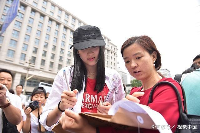 儿媳妇是母子融洽相处的“绊脚石”