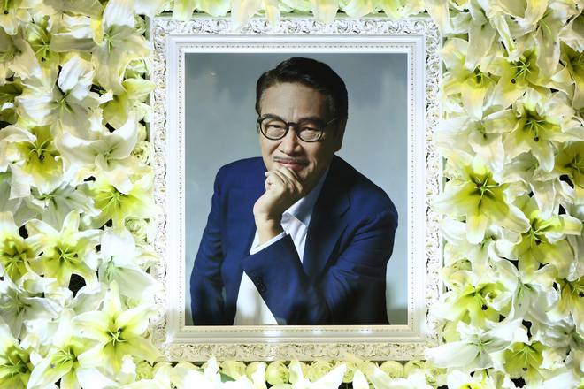 吴孟达去世一年葬在马来西亚，网友：不能落叶归根有些遗憾