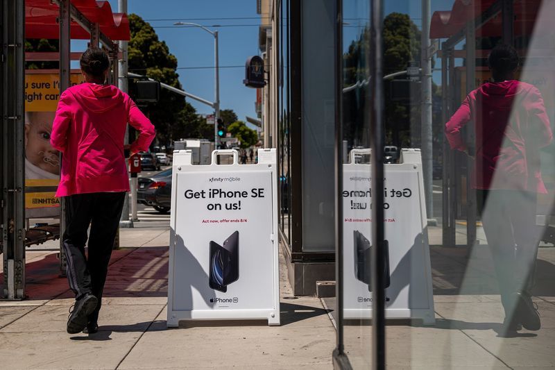 一款售价200美元的手机可能会帮助苹果打入市场