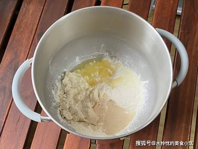 买了好几块豆腐，忽然想到豆腐也可以做面包