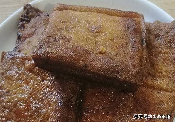 大叔教你做卤豆干，色泽红润、酱香浓郁，嚼劲十足、美味无比