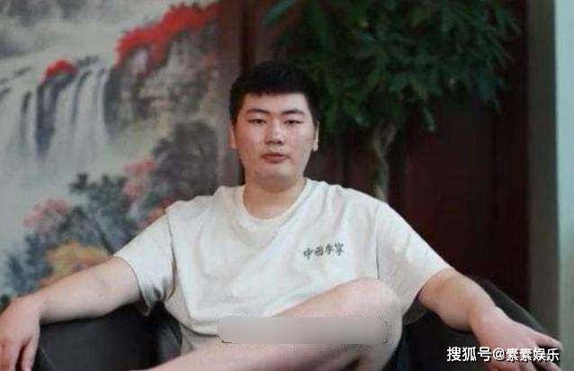 陈亚男回归像变了一个人，背后疑似有高人指点，走另外一条网红路