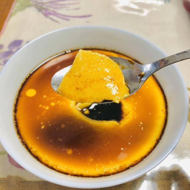 鸡蛋糕里边加点“它”，表层光洁如镜面玻璃，口味美味