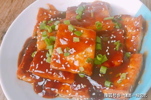 糖醋脆皮豆腐，酸甜可口，大人小孩都爱吃