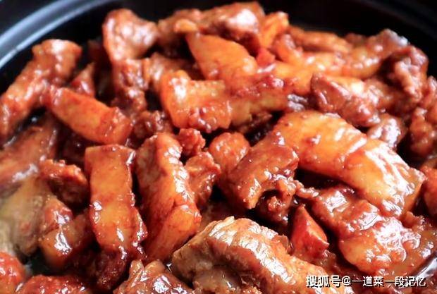 腐乳炖五花肉，甜鲜可口的软嫩口感，自己在家也能做