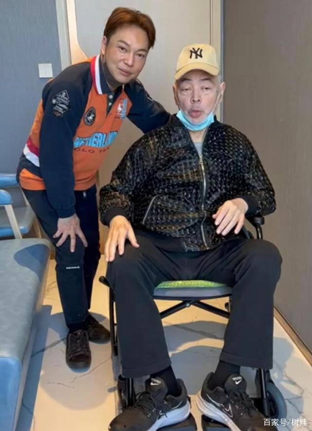 69岁香港歌手确诊后病情恶化，持续发烧血氧量低