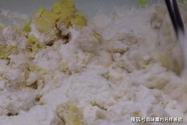 大神用火锅底料炒出的玉米面包子，鲜香爽辣，做法简单