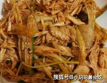 鸡身上最大的两块肉，肉质细嫩，滋味鲜美，能滋补养身