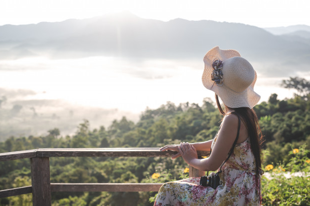 看清一个女人的层次和品行藏在细节中，你便知道她的内涵与眼界