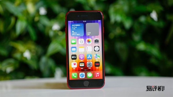 iPhone SE 3首发体验：A15+小屏+5G真乃王道！