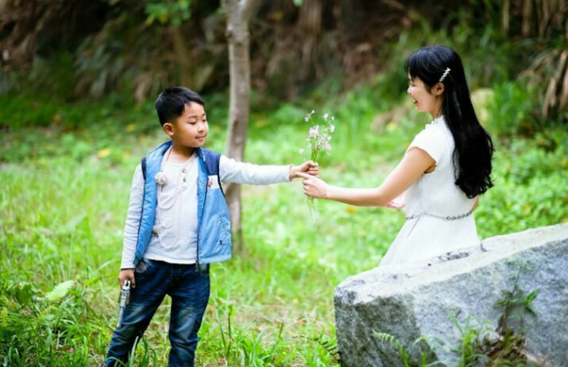 妈妈是男孩的第一任偶像