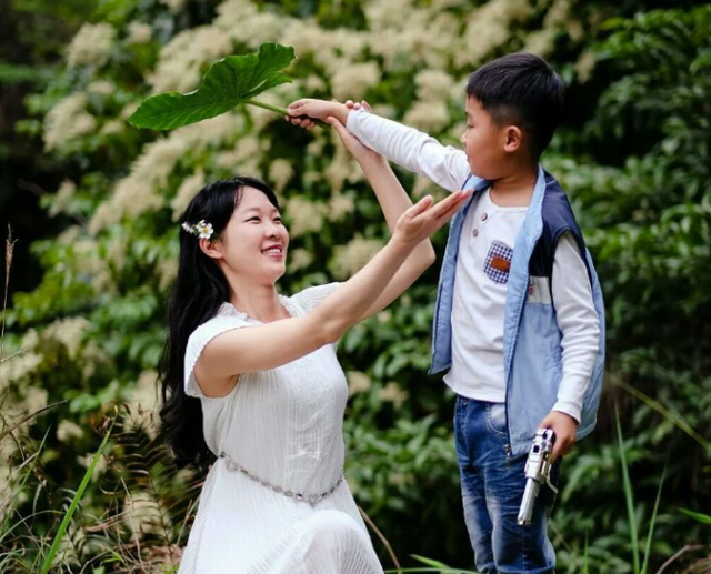 妈妈是男孩的第一任偶像