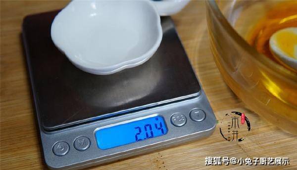 在家第1次做月饼就成功，家人直夸我