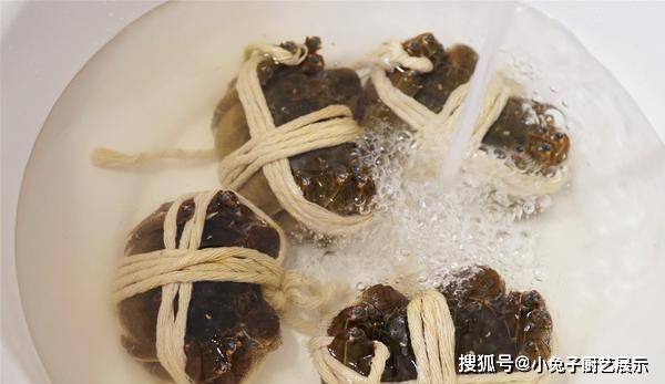 清蒸大闸蟹鲜味不流失，掌握3个诀窍，蒸出来的大闸蟹鲜味不流失