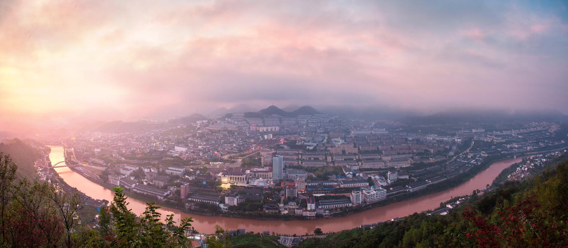 黔庄酒业：天杰地灵茅台镇，酱香酒核心产区