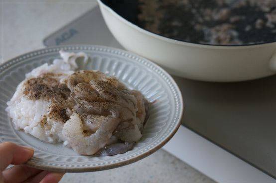 粉丝炒不断的小妙招，炒出来的粉丝味道鲜美，吃起来更加入味