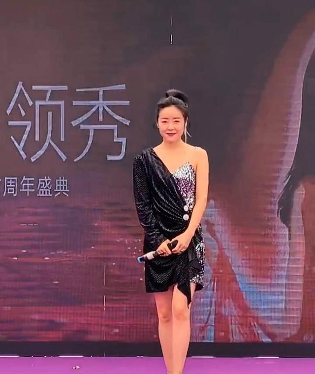 《超级女声》最不红的一届超女冠军安又琪，如今怎么样了？