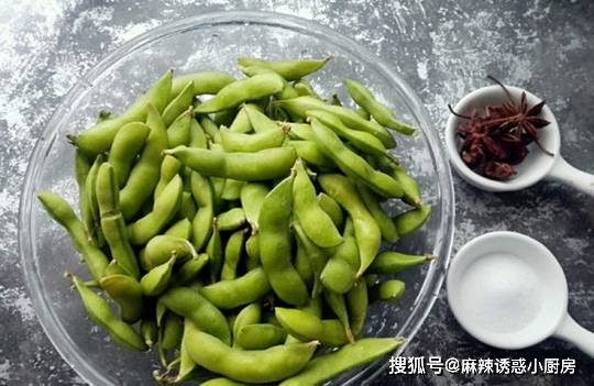 煮毛豆时，直接煮大错特粗，这2味必不可少