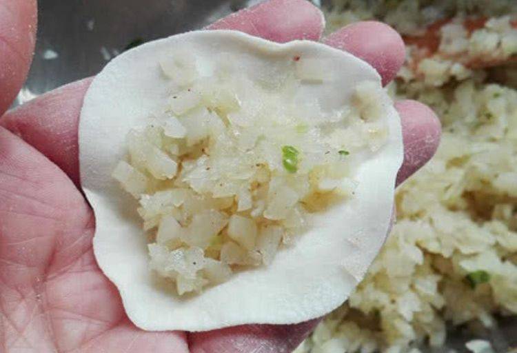 这馅的饺子，10个人9个人没吃过，饺子店买不到，我经常吃