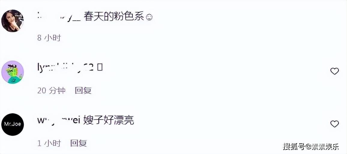 宣云纯素颜拍美照，此前被指已经怀孕3个月，穿粉色毛衣心情好