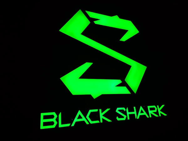 官方预热视频曝光：黑鲨5系列真机曝光