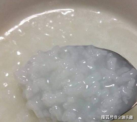 迷你版鸡蛋灌饼，10分钟煮出一锅浓稠的粥，上班族更不用说了