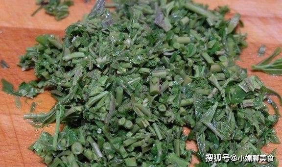 小时候的味道，香椿炒鸡蛋，每年都会买上几次