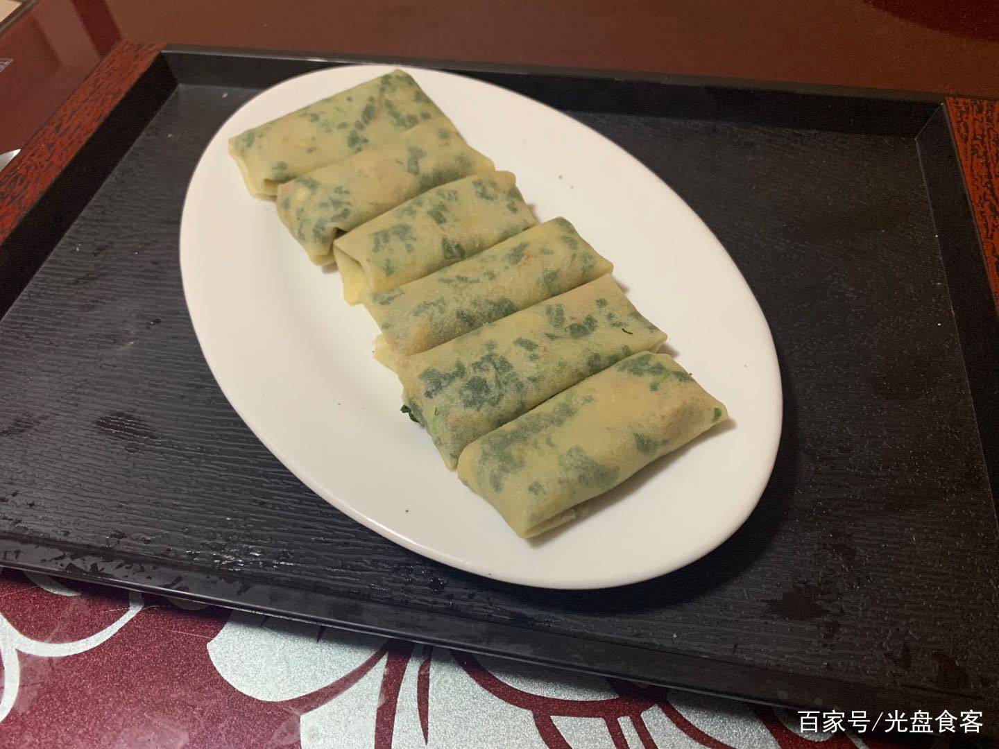 煎韭菜盒子，鲜嫩翠绿、味道鲜美