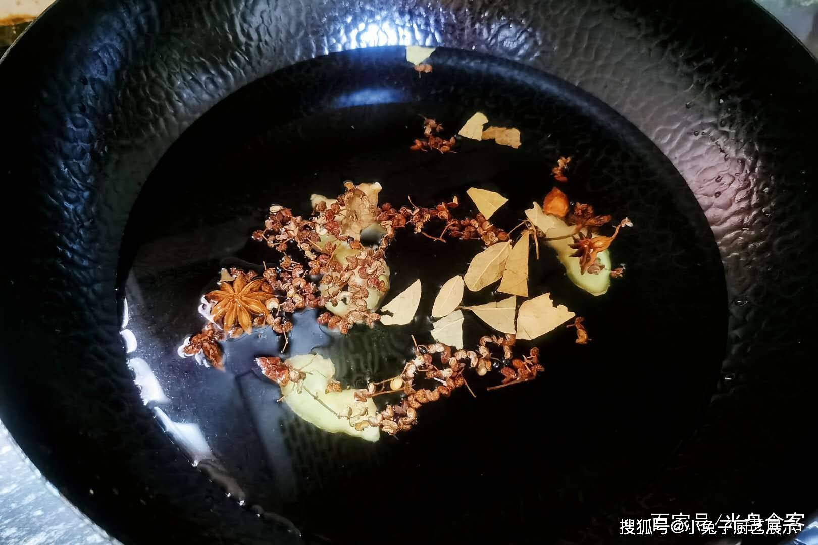 煮毛豆忌讳毛豆发黄，牢记1点，毛豆翠绿不发黄，简单实用