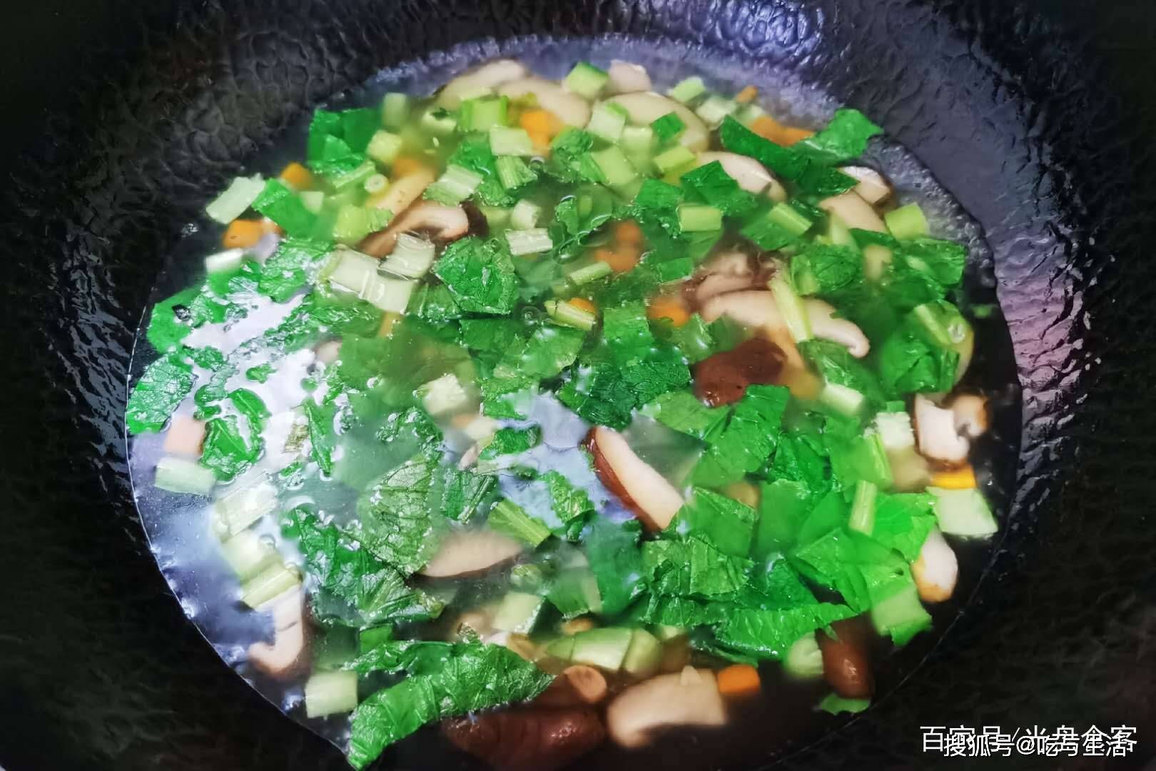 夏天必备的芙蓉鲜蔬汤，鲜香味美，与排骨汤相媲美