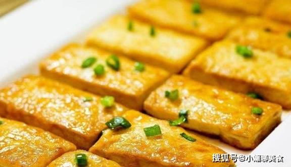 煎豆腐的正确打开方式，豆腐外酥里嫩、又软又有点较劲儿