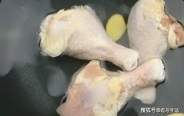 毛豆拌鸡腿的详细烹饪过程分享给你，还望喜欢