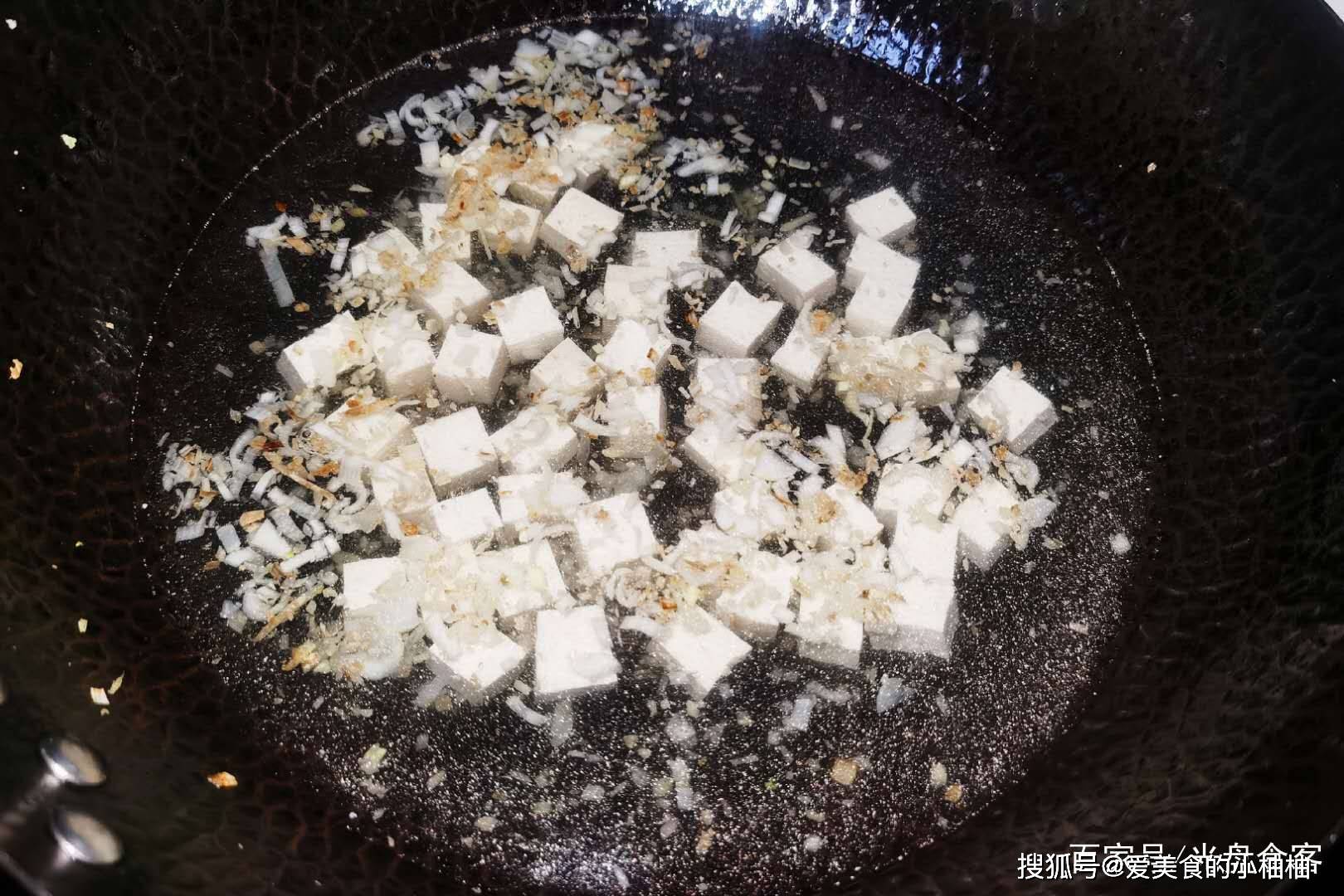 寒露将至，我家就馋这道汤，三天两头准做一锅，味道太鲜美了