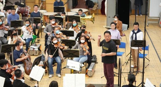 “声”援上海音乐学院师生，雷佳、王宏伟现身《运河谣》线上排练