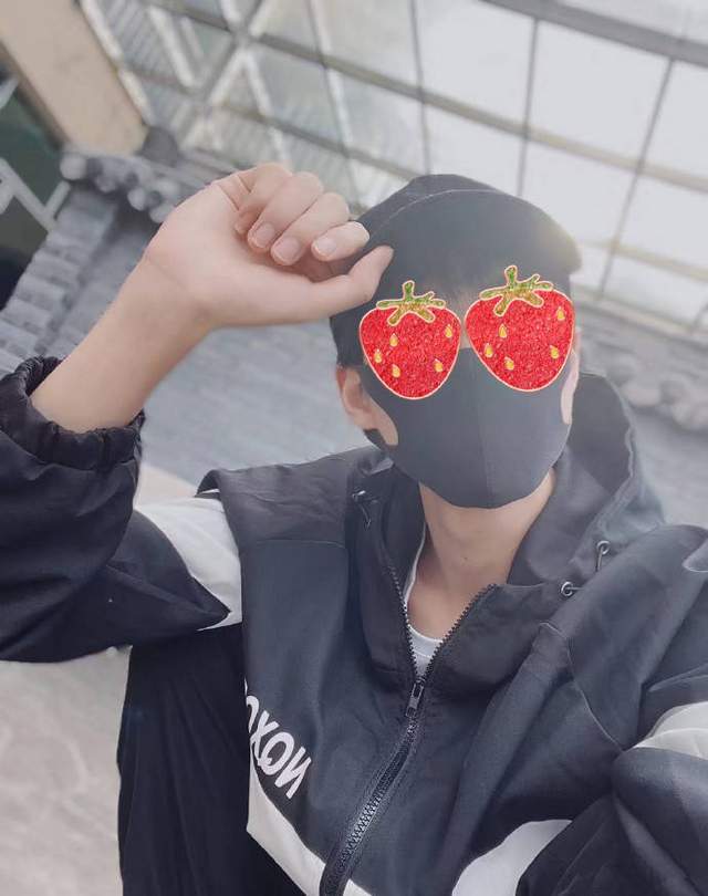 |国服第一李白之争，菜k输了还想拉女友下水，水友：小浪浪赢了