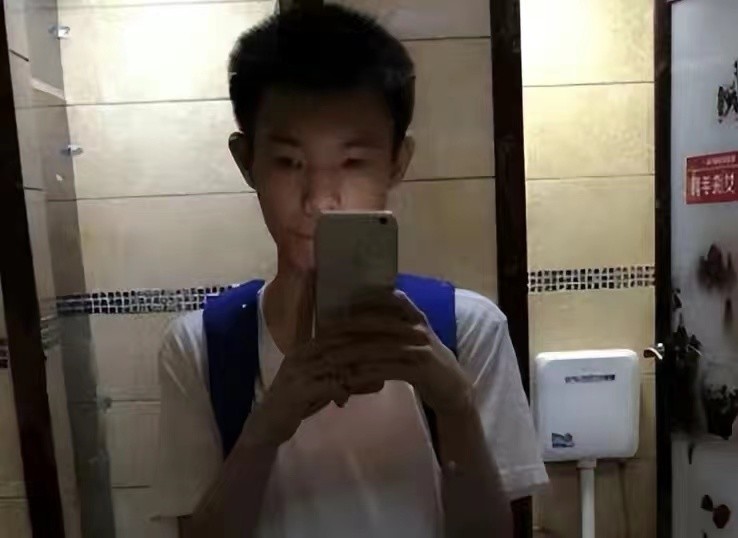 |张嘉文被敌方薇古丝连续两次被秀，网友：点了不想打了