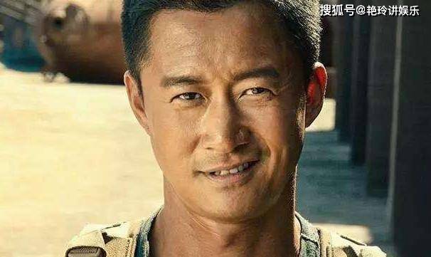 《战狼2》中吴京的朋友，曾帮吴京解决困难，如今成华语电影公敌