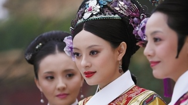 《甄嬛传》历史原型人物比对，她是清朝最长寿的太后，一生顺遂