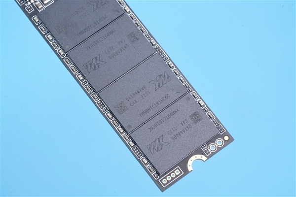 国产闪存+国产主控 致态TiPlus5000 SSD开卖