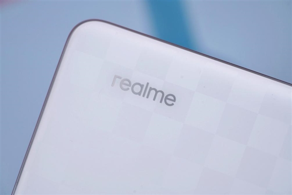 realmeq5pro发布“千元闪充旗舰”系列