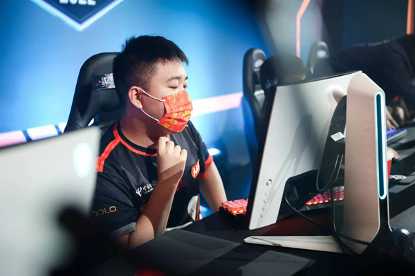 |cfpl总决赛突破手jwei有可能被estar针对