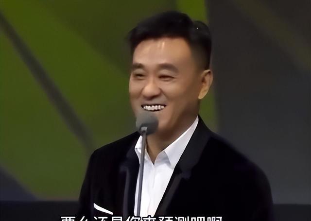 胡歌对易烊千玺的评价：“超乎我的想象，三次被前辈刁难”