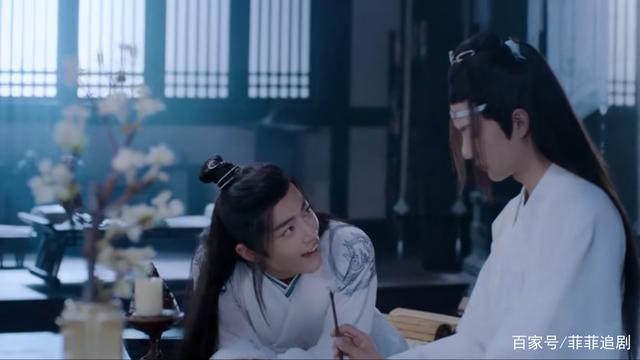 《陈情令》蓝湛，抹额非兄弟妻儿父母不可触碰，魏无羡却碰了三次