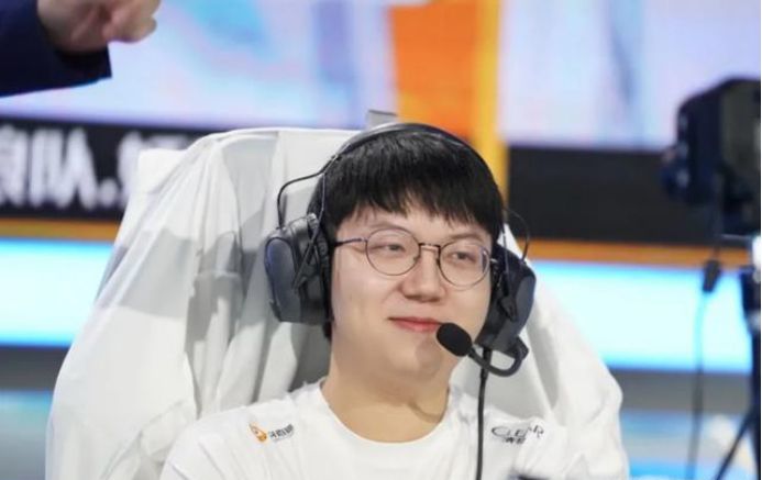 |王者荣耀：耀扬放狠话：如果狼队没能拿到总冠军就退网一个月