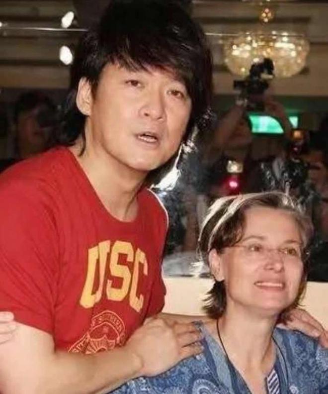 周华健和妻子康粹兰的婚姻之路