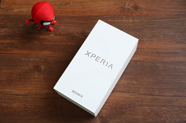 索尼发布2022年全新旗舰手机xperia1iv亮相