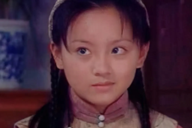 童年女神——叶彤，当年出道的时候因为美貌就迷住了释小龙