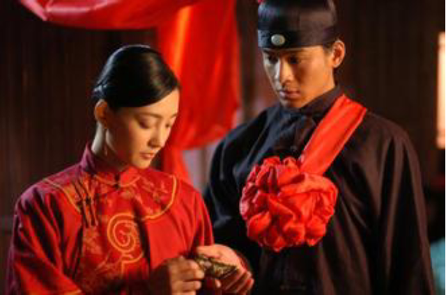 乔振宇与王丽坤的恋情是否已经确定？